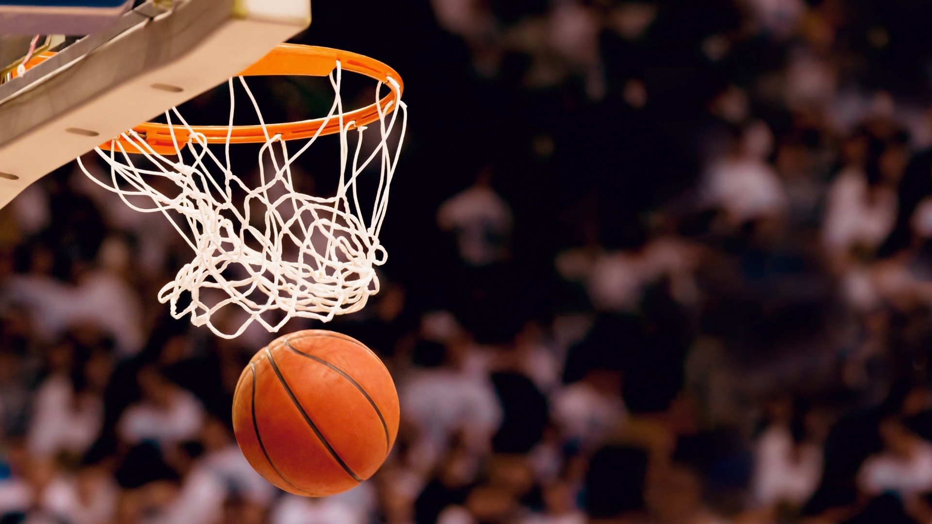 乐鱼真人游戏-当NBA步行者遇上CBA绝杀,一场荒诞的跨洲际自救